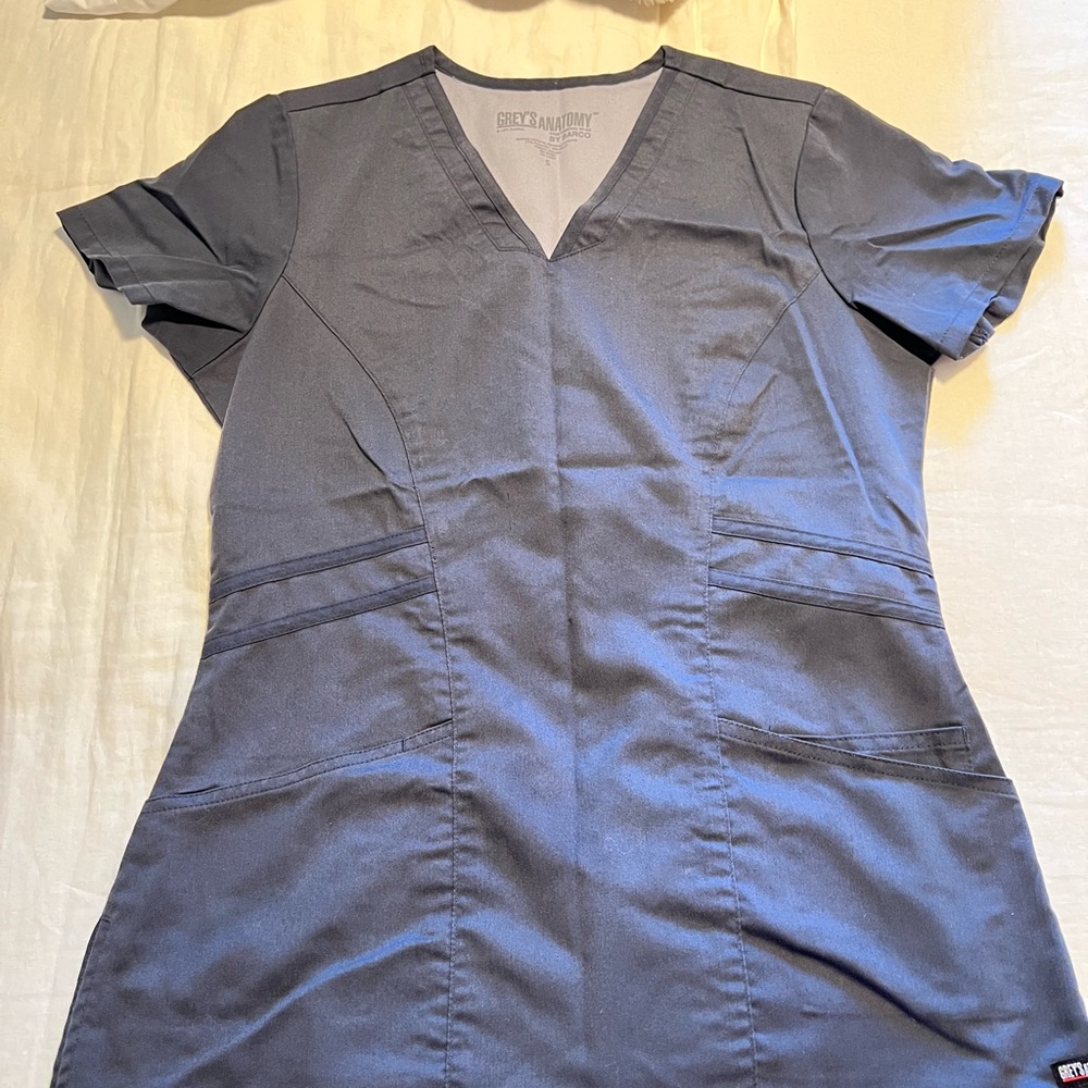 Grey’s Anatomy 3 Pocket Scrub Top